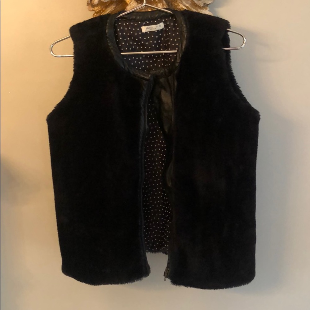 Kids faux fur black vest
